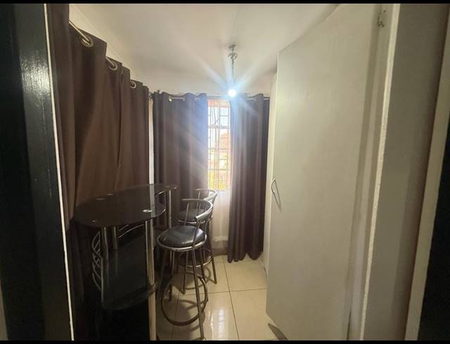 1 BEDROOM PROPERTY TO RENT IN QUEENSWOOD